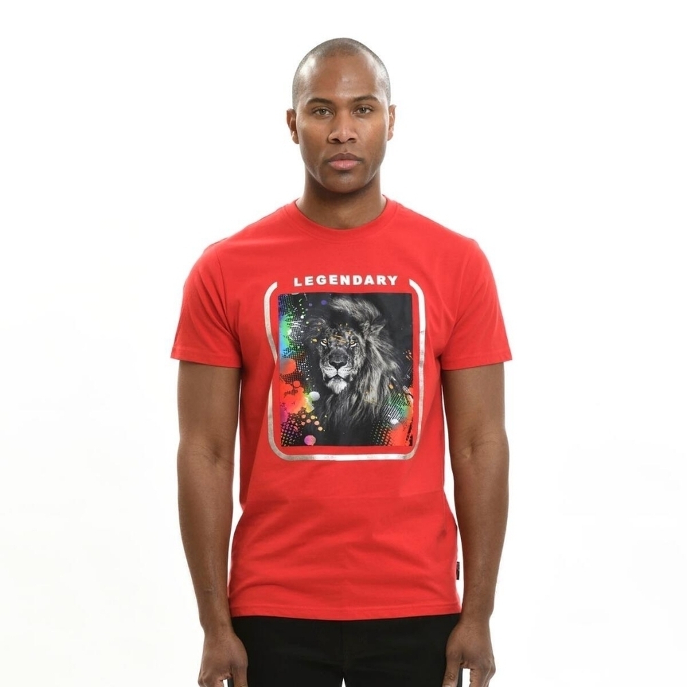 Men's Small Lengendary Red Lion Graphic T-Shirt